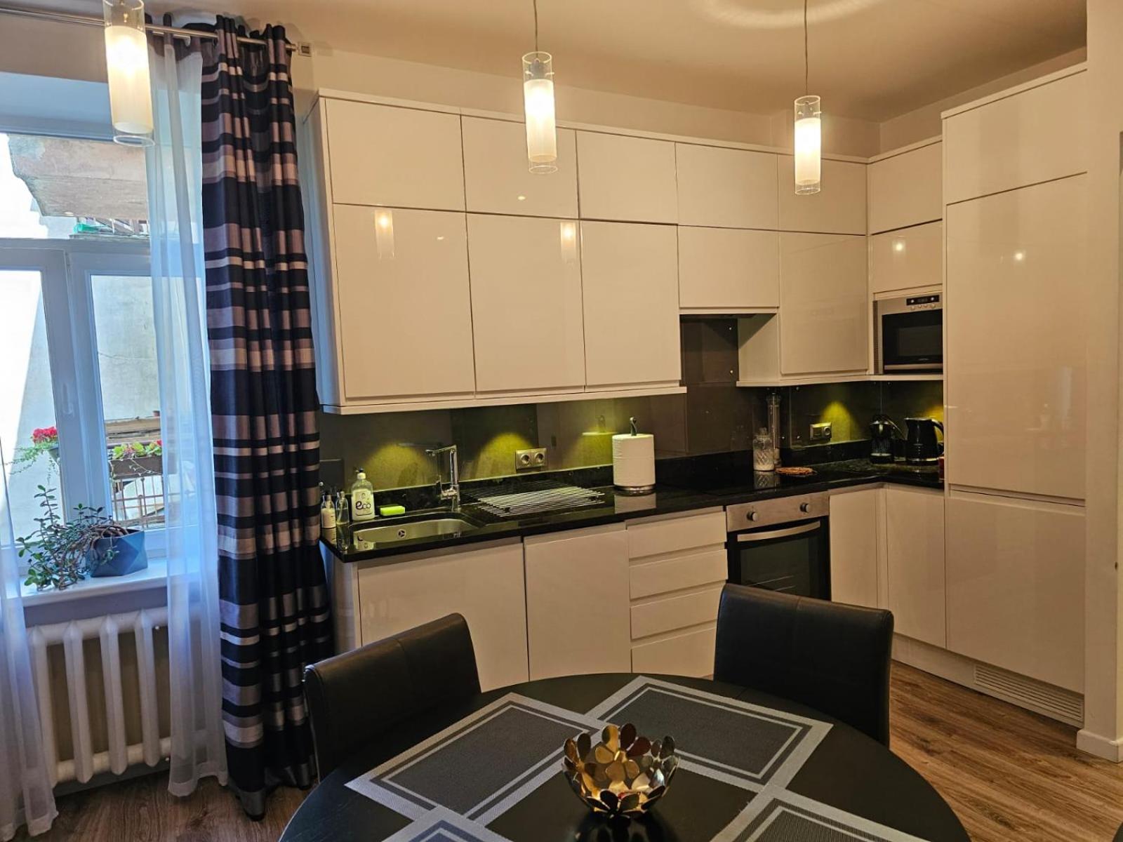 Modern 2 Bedroom In The Centre