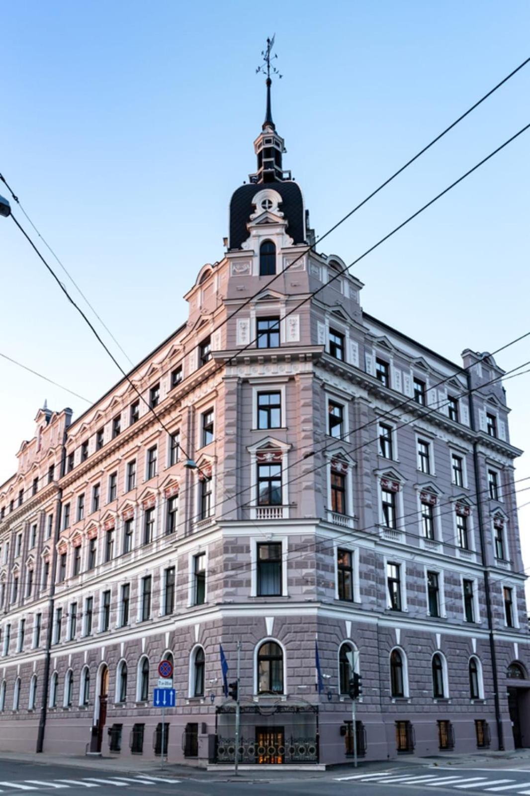 Modern 2 Bedroom In The Centre * Riga